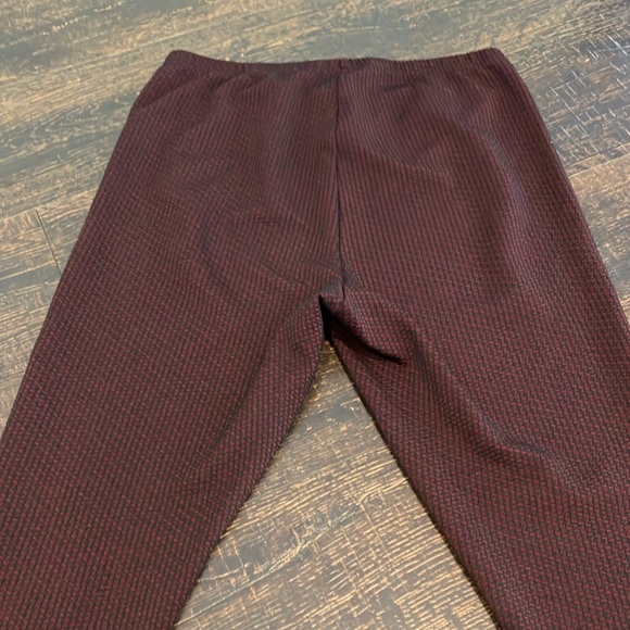 Love & Legend | Burgandy & Black high rise leggings - Picture 9 of 9